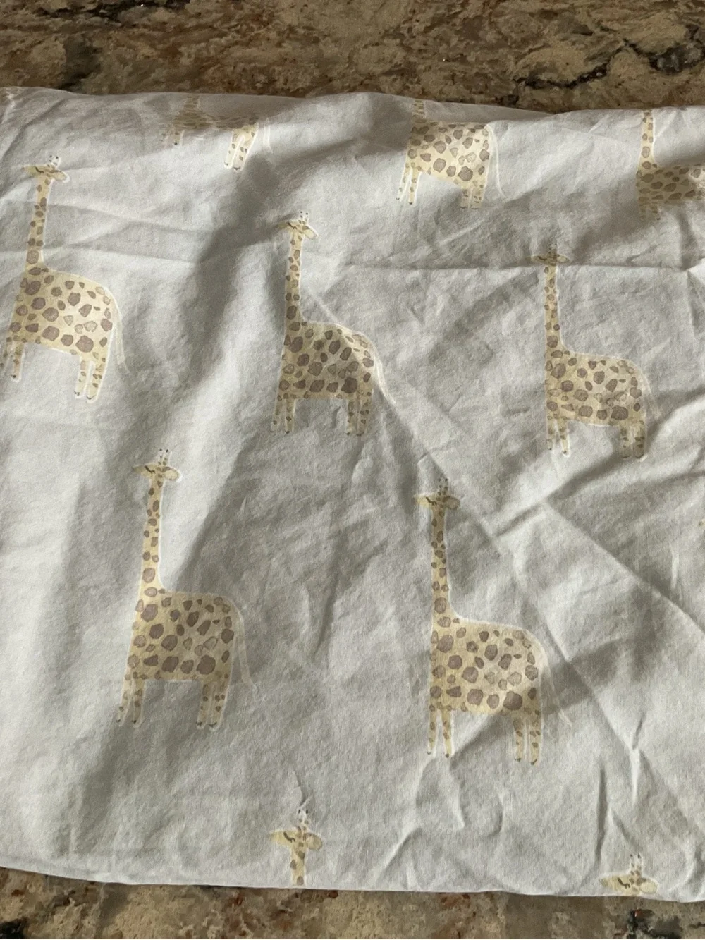 Pottery Barn Kids Giraffe Print Fitted Crib Sheet 100% Organic Cotton